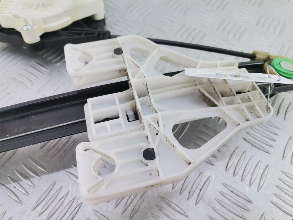 Стеклоподъемник задний правый AUDI A4 B8 2007-2015