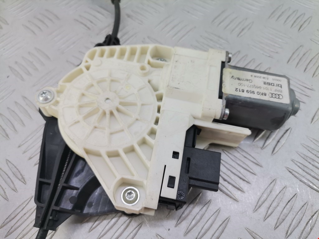 Стеклоподъемник задний правый AUDI A4 B8 2007-2015