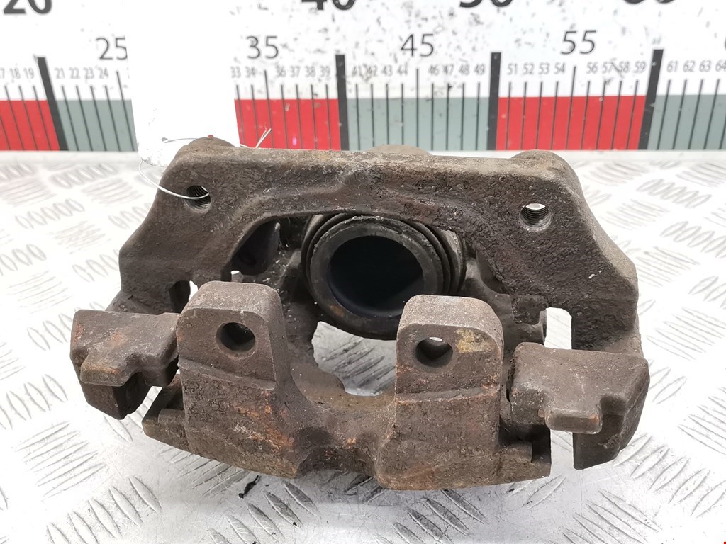 Суппорт передний правый BMW 3er E90/E91 2005-2012