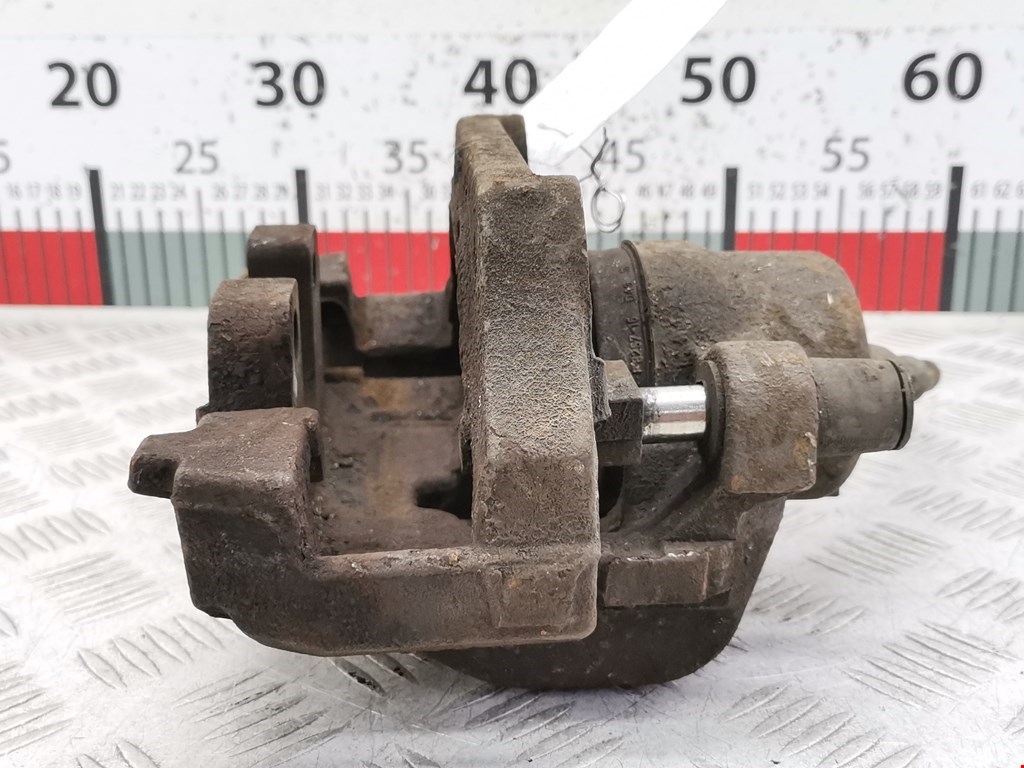 Суппорт передний правый BMW 3er E90/E91 2005-2012