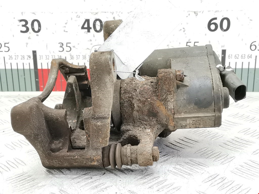 Суппорт задний левый VOLKSWAGEN Passat B6 2005-2011