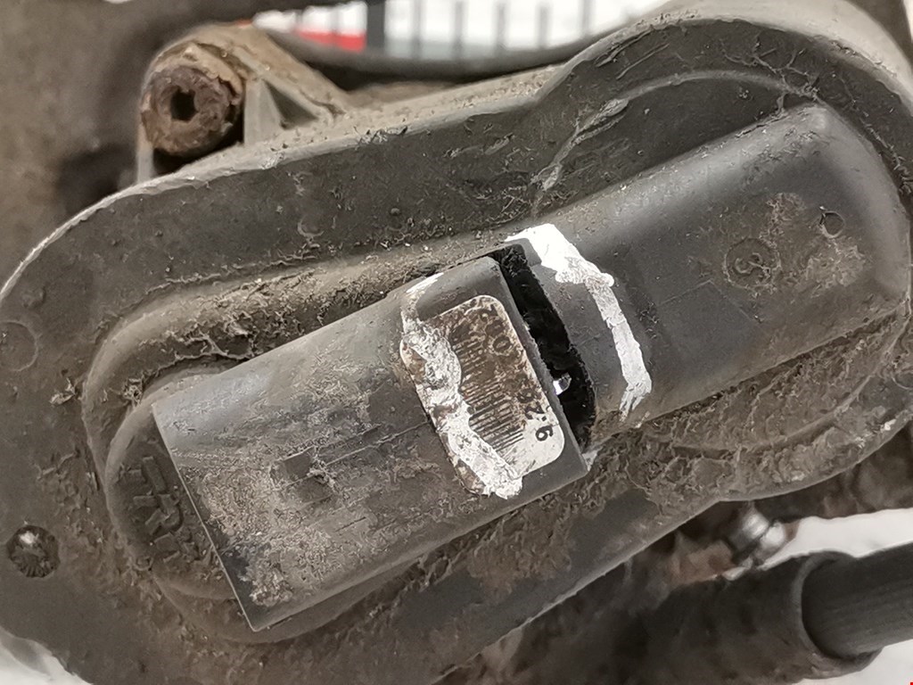 Суппорт задний левый VOLKSWAGEN Passat B6 2005-2011