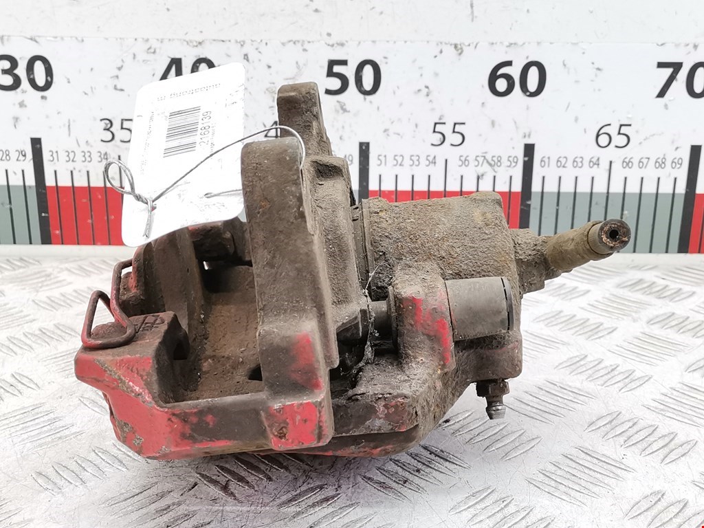 Суппорт передний правый VOLKSWAGEN Passat B6 2005-2011