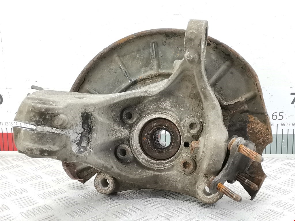 Ступица передняя правая VOLKSWAGEN Passat B6 2005-2011