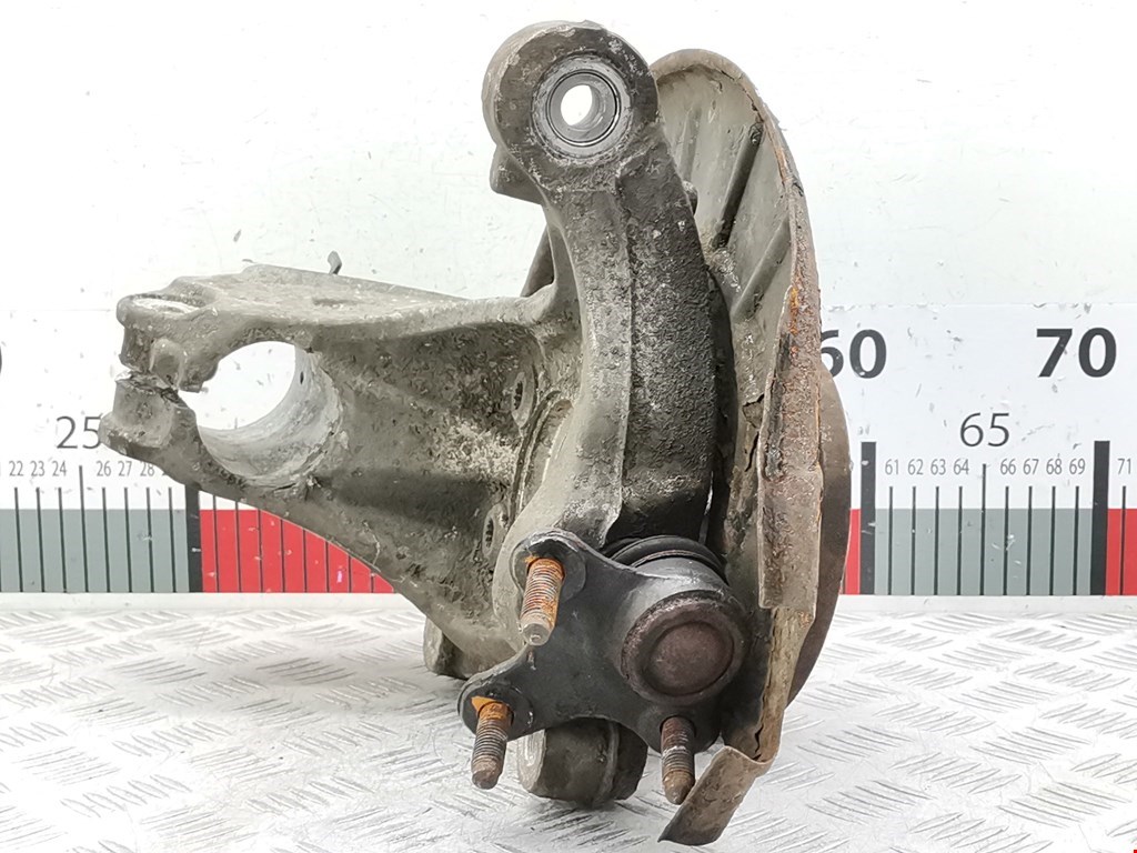 Ступица передняя правая VOLKSWAGEN Passat B6 2005-2011