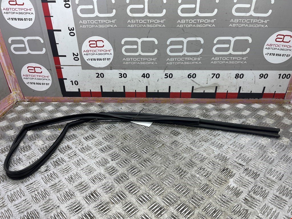 Уплотнитель (внутри) MAZDA Mazda 3 BK 2003-2009