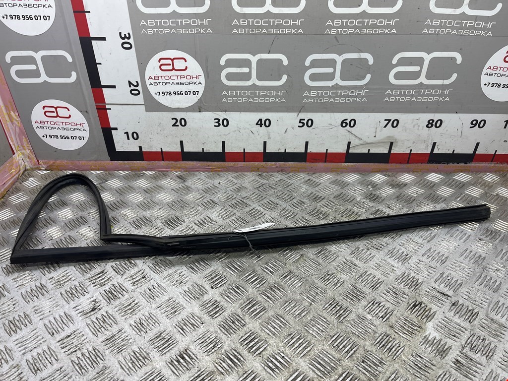 Уплотнитель (внутри) MAZDA Mazda 3 BK 2003-2009