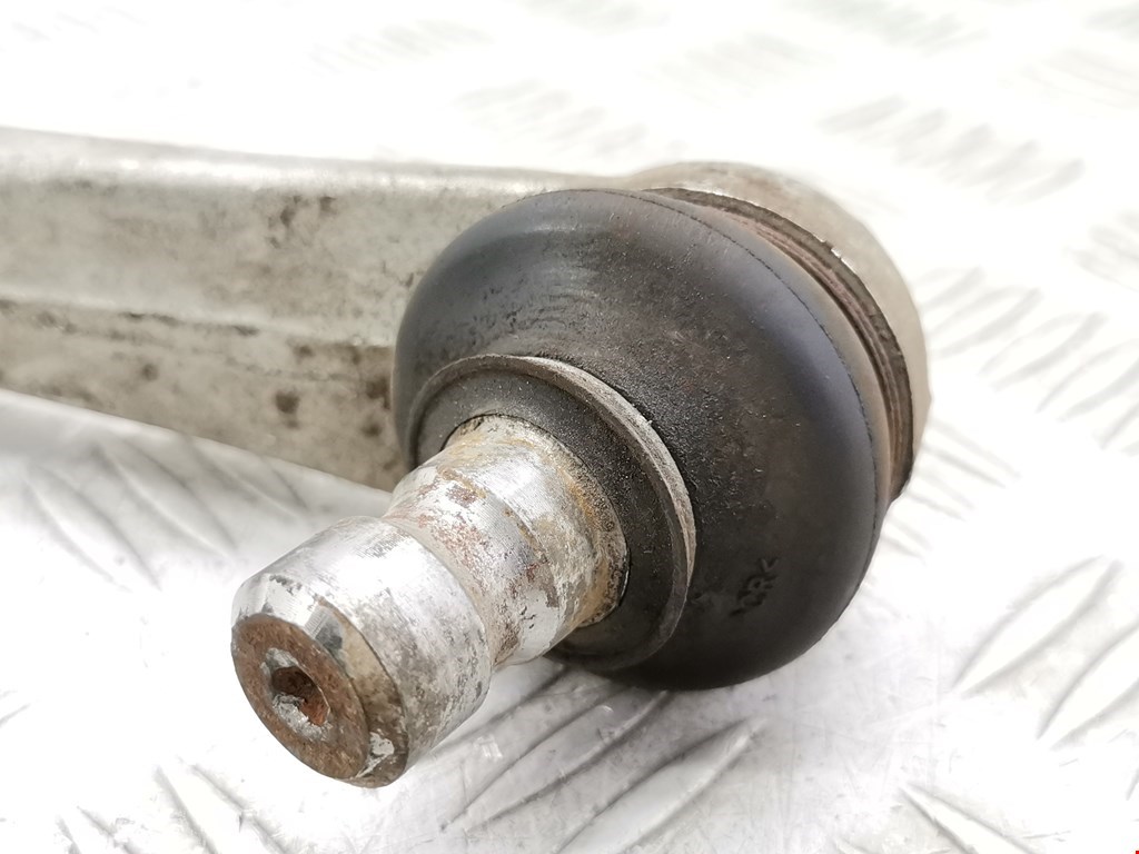 Рычаг передний правый AUDI A4 B8 2007-2015