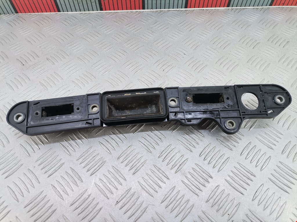 Ручка двери багажника наружная VOLKSWAGEN Passat B6 2005-2011