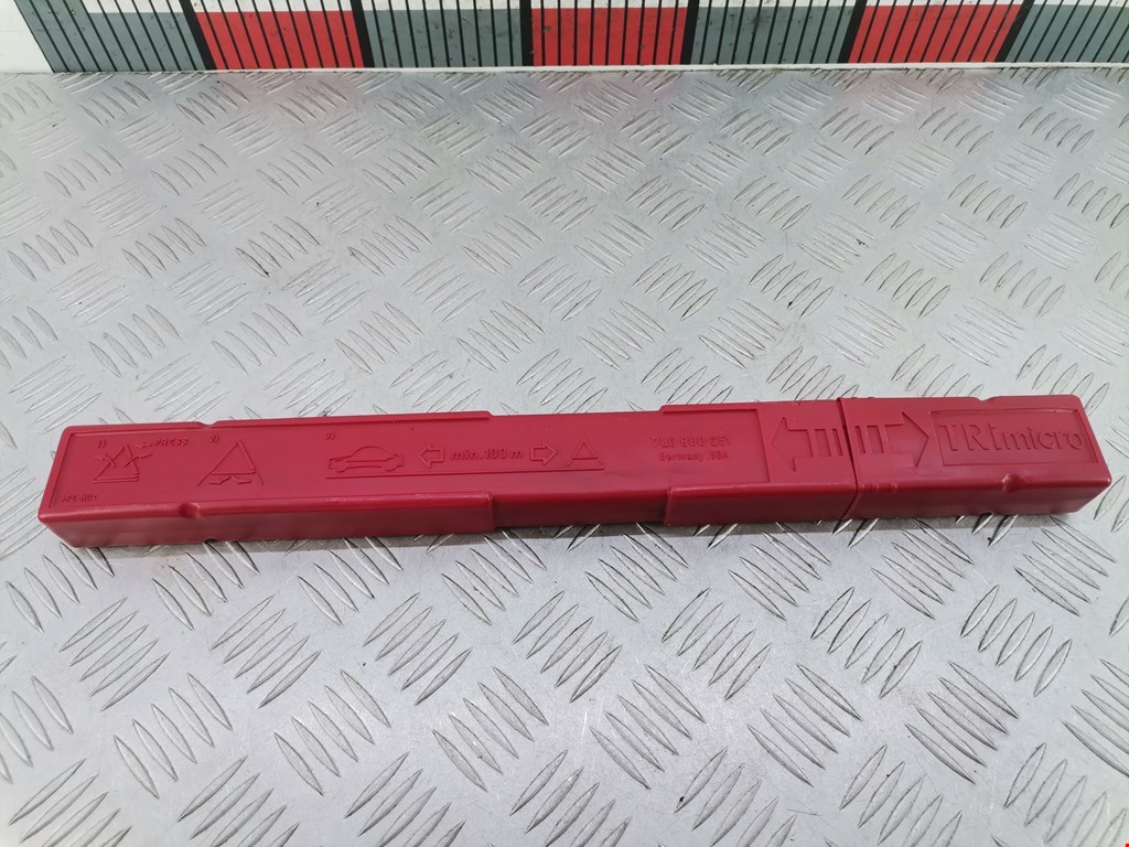 Знак аварийной остановки VOLKSWAGEN Passat B6 2005-2011