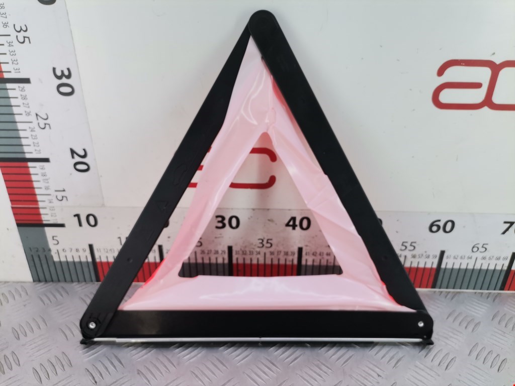 Знак аварийной остановки VOLKSWAGEN Passat B6 2005-2011