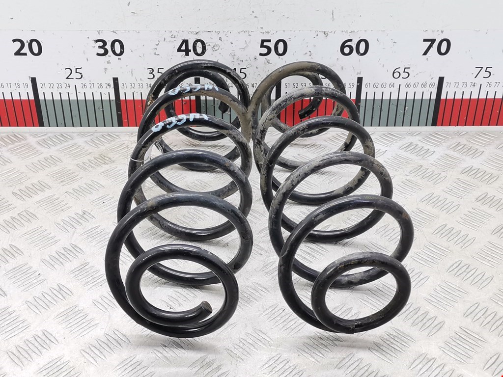 Пружина задняя левая/правая AUDI A4 B8 2007-2015