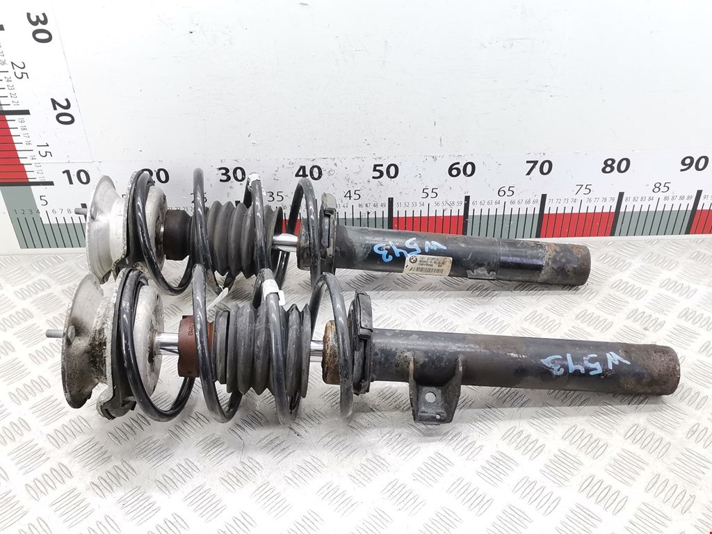 Стойка амортизатора переднего левого BMW 3-Series (E90/E91/E92/E93) (2004-2013)