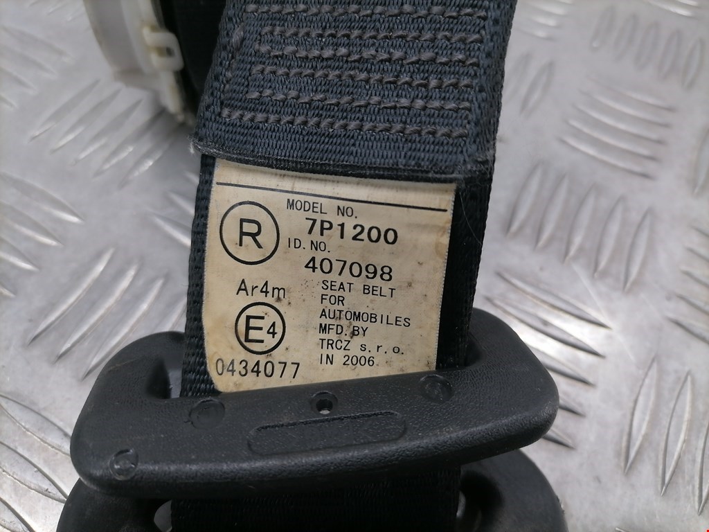 Ремень безопасности задний правый TOYOTA Aygo AB10 2005-2014