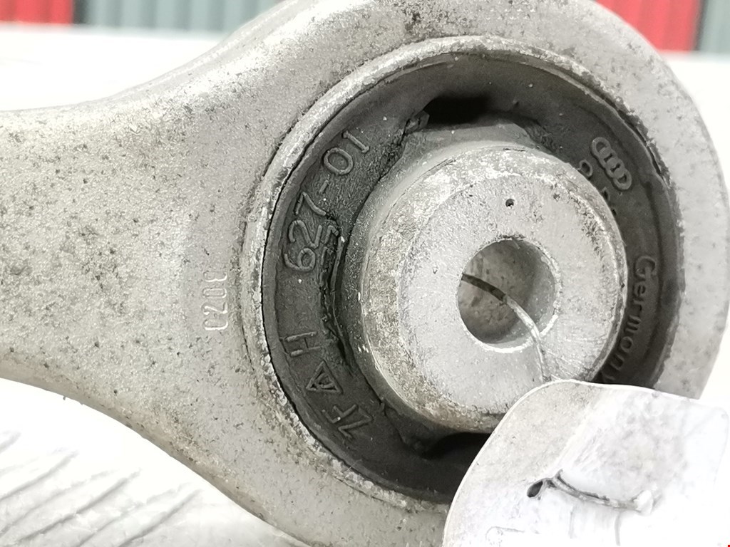 Рычаг передний левый AUDI A6 C6 2004-2010