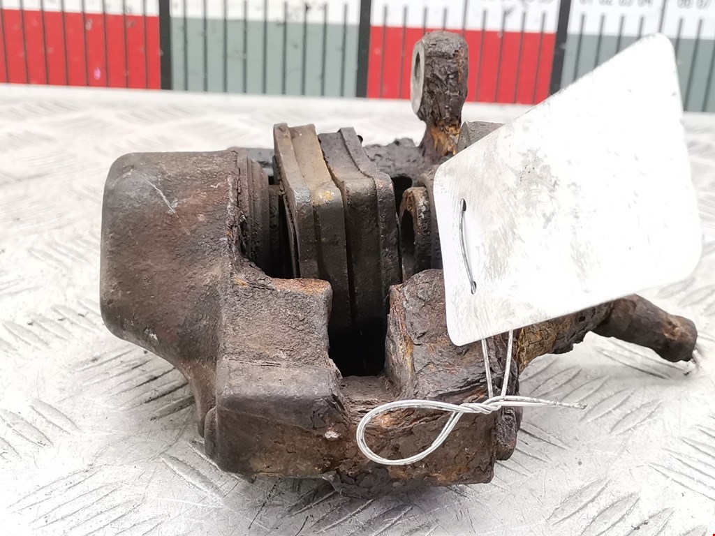 Суппорт задний правый MERCEDES-BENZ C-Class C-klasse W202 1993-2000