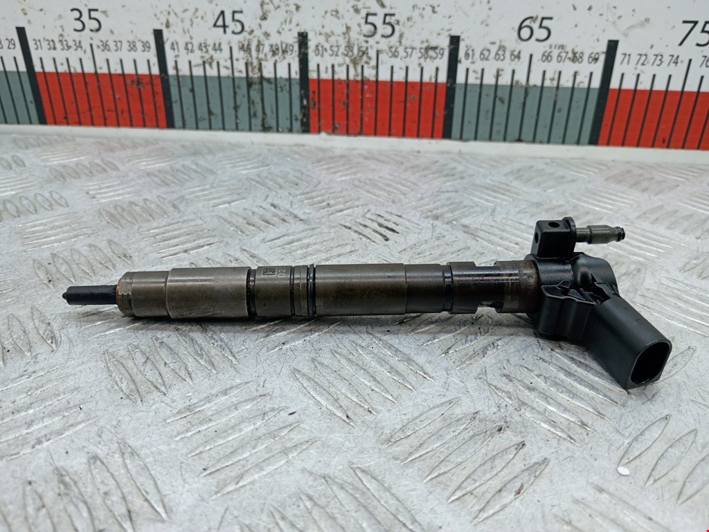 Форсунка дизельная электрическая VOLKSWAGEN Passat B6 2005-2011