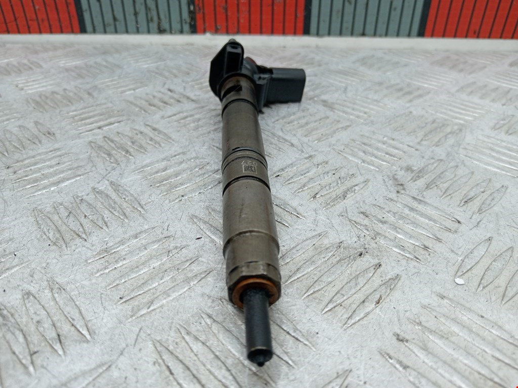 Форсунка дизельная электрическая VOLKSWAGEN Passat B6 2005-2011