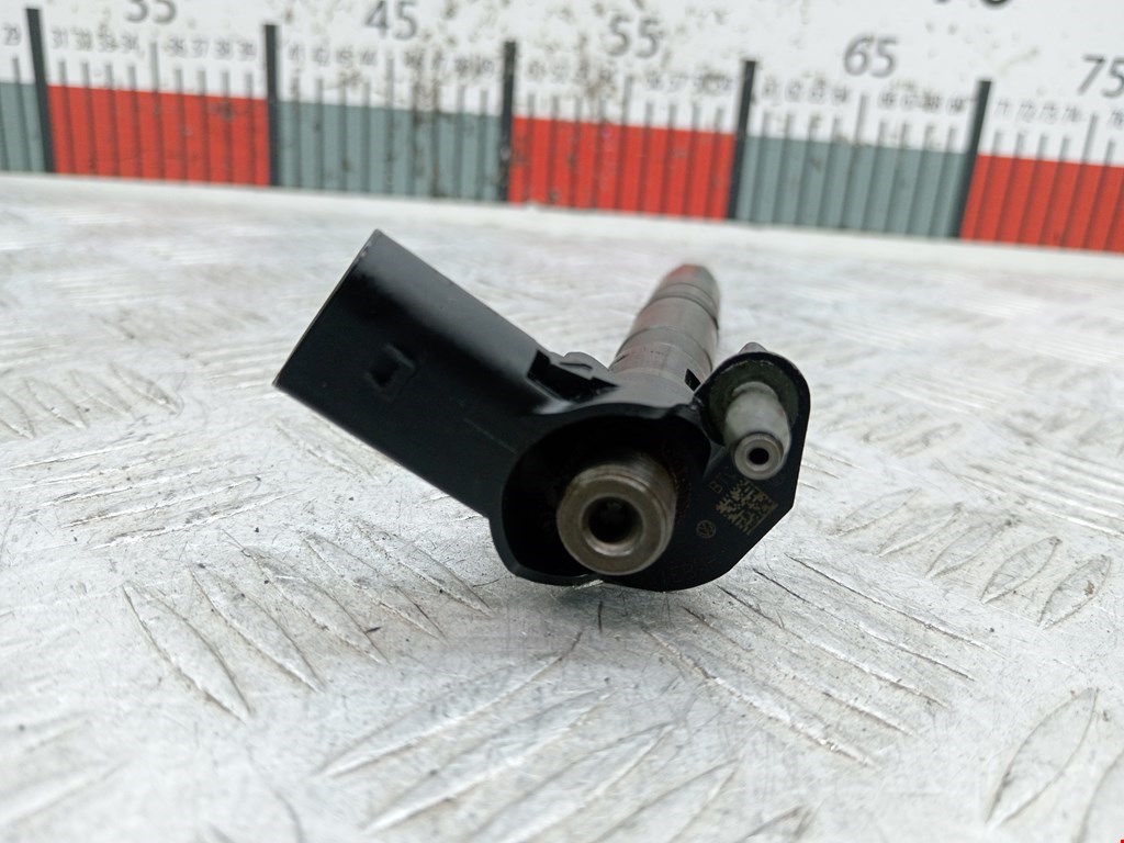 Форсунка дизельная электрическая VOLKSWAGEN Passat B6 2005-2011