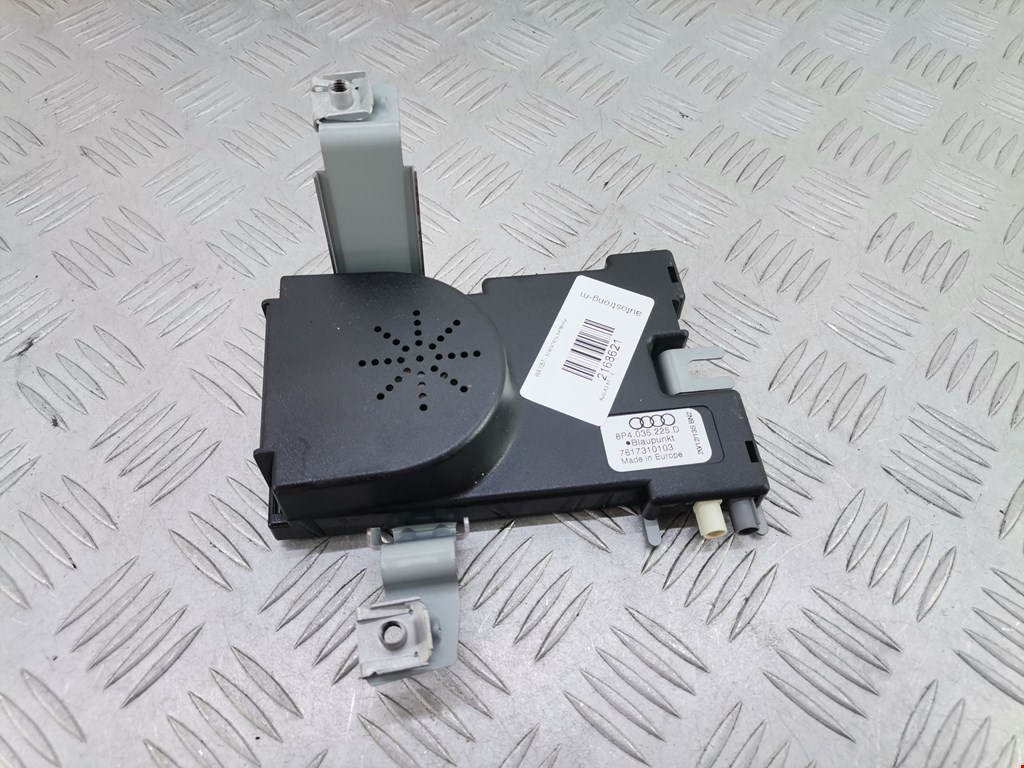 Усилитель антенны AUDI A3 8P 2003-2013