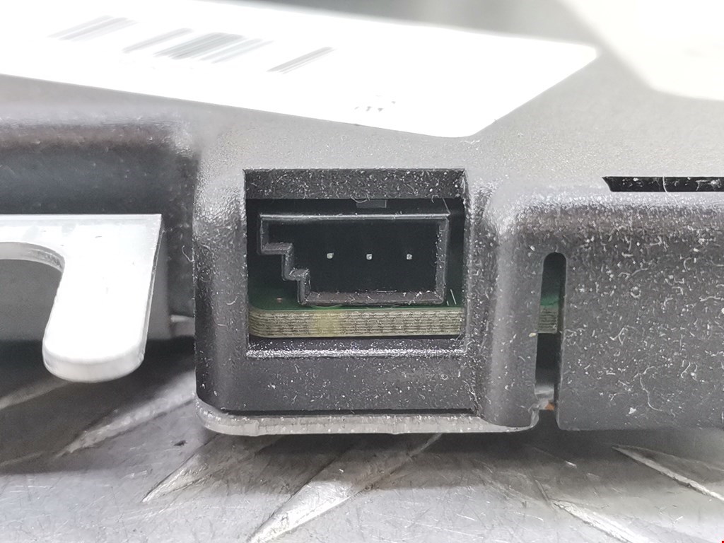 Усилитель антенны AUDI A3 8P 2003-2013