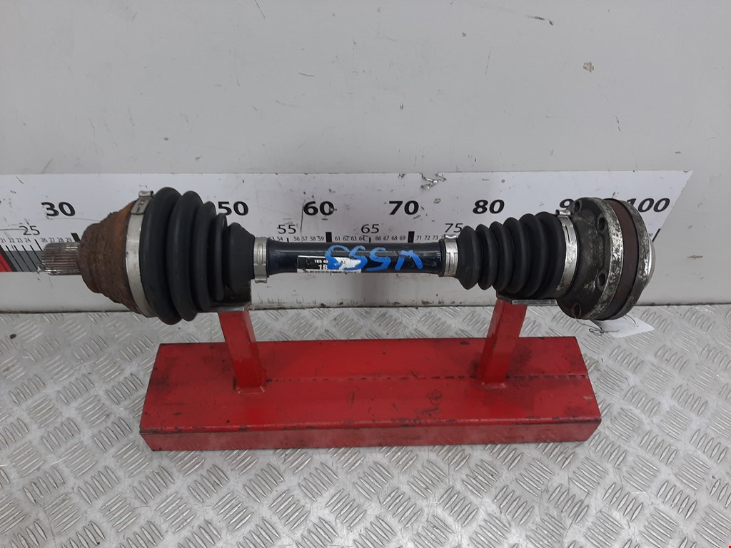 Полуось передняя левая (приводной вал шрус) Volkswagen Passat 6 (2005-2010)