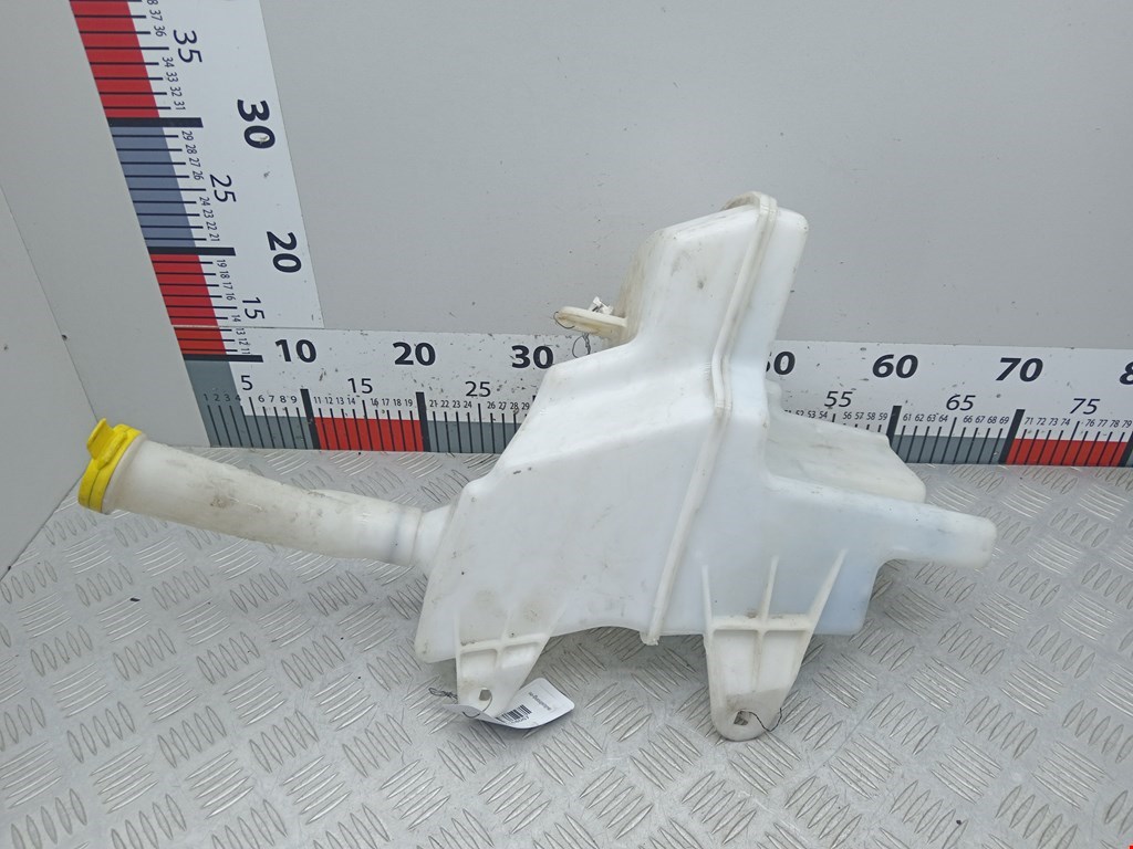 Бачок омывателя HONDA Accord V 1993-1998