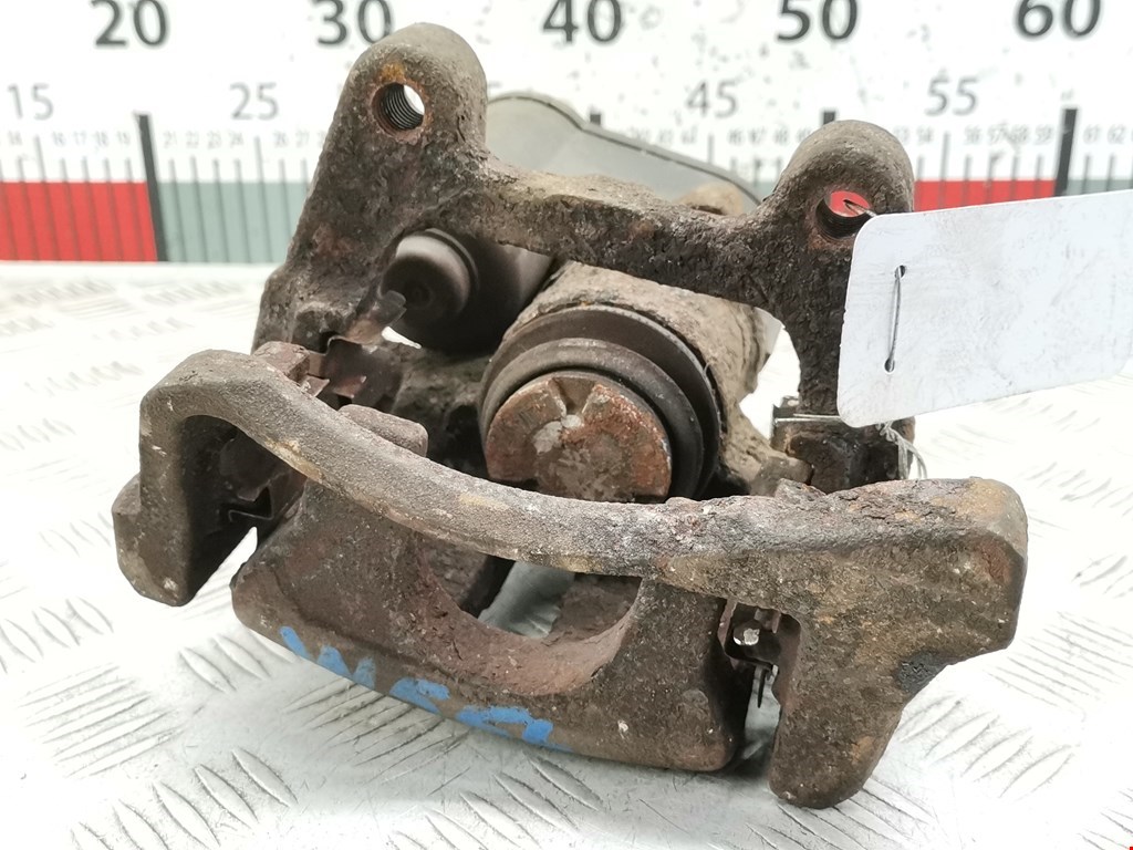 Суппорт задний левый VOLKSWAGEN Passat B6 2005-2011