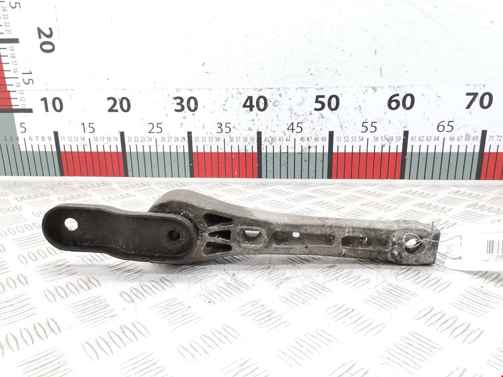 Подушка (опора) крепления КПП Volkswagen Passat 6 (2005-2010)