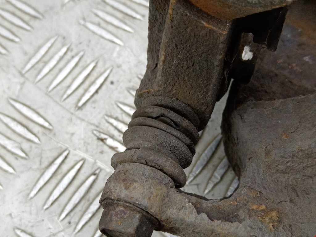 Суппорт передний правый NISSAN Qashqai J10 2006-2013