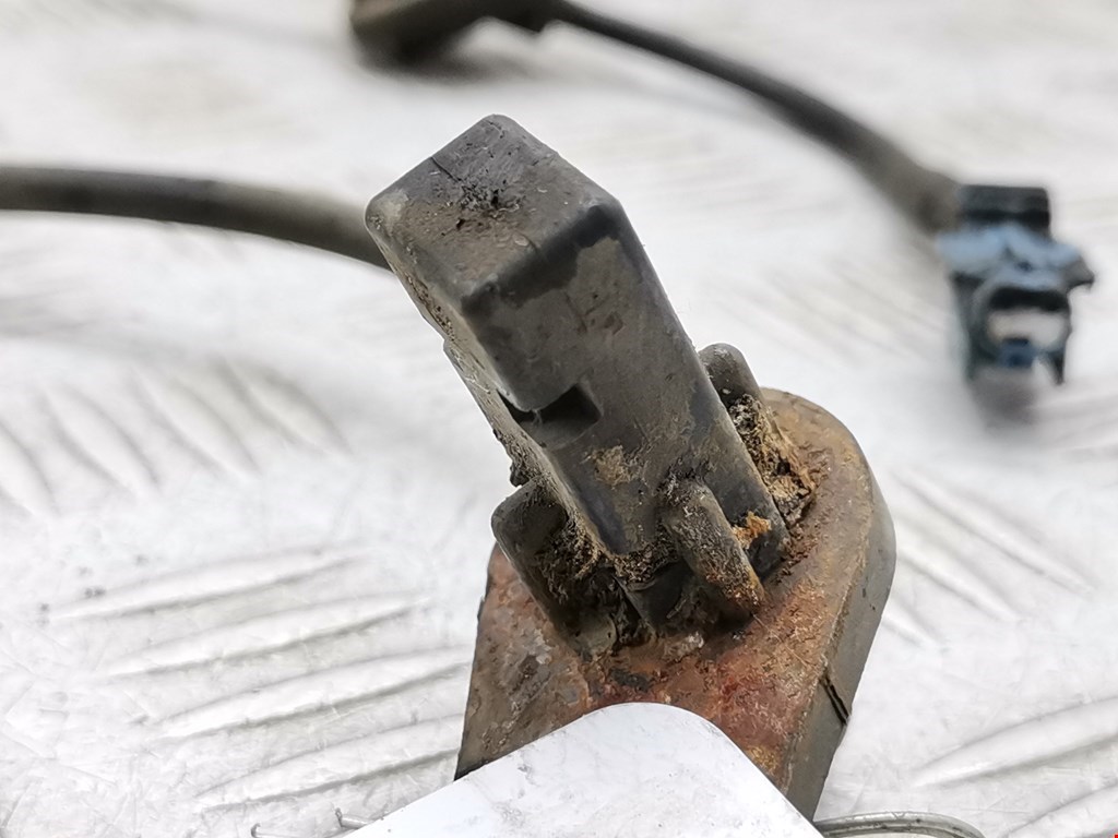 Датчик ABS передний левый NISSAN X-Trail T30 2000-2007