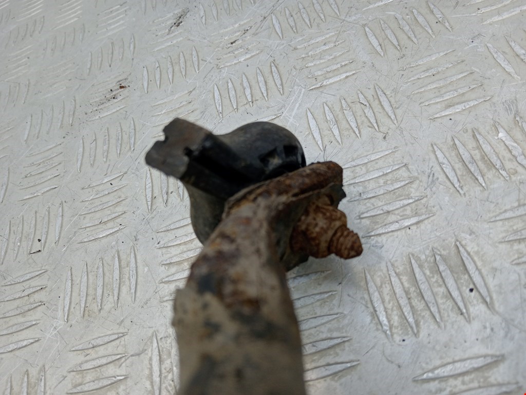 Стабилизатор передний (поперечной устойчивости подвески) AUDI A4 B8 2007-2015