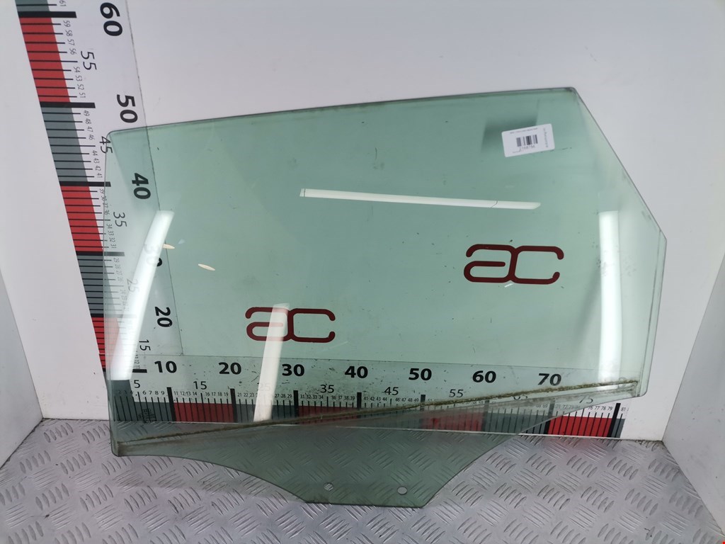 Стекло двери заднее левое AUDI A4 B8 2007-2015