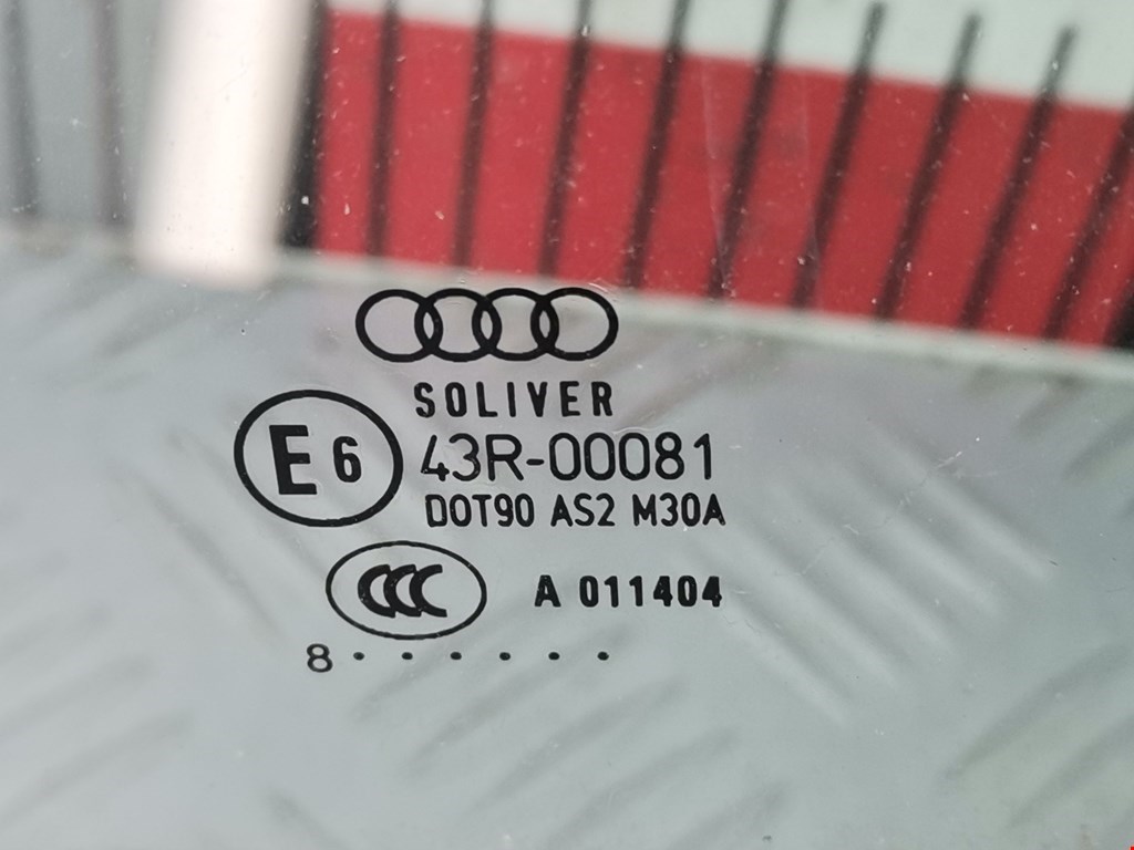 Стекло двери заднее левое AUDI A4 B8 2007-2015