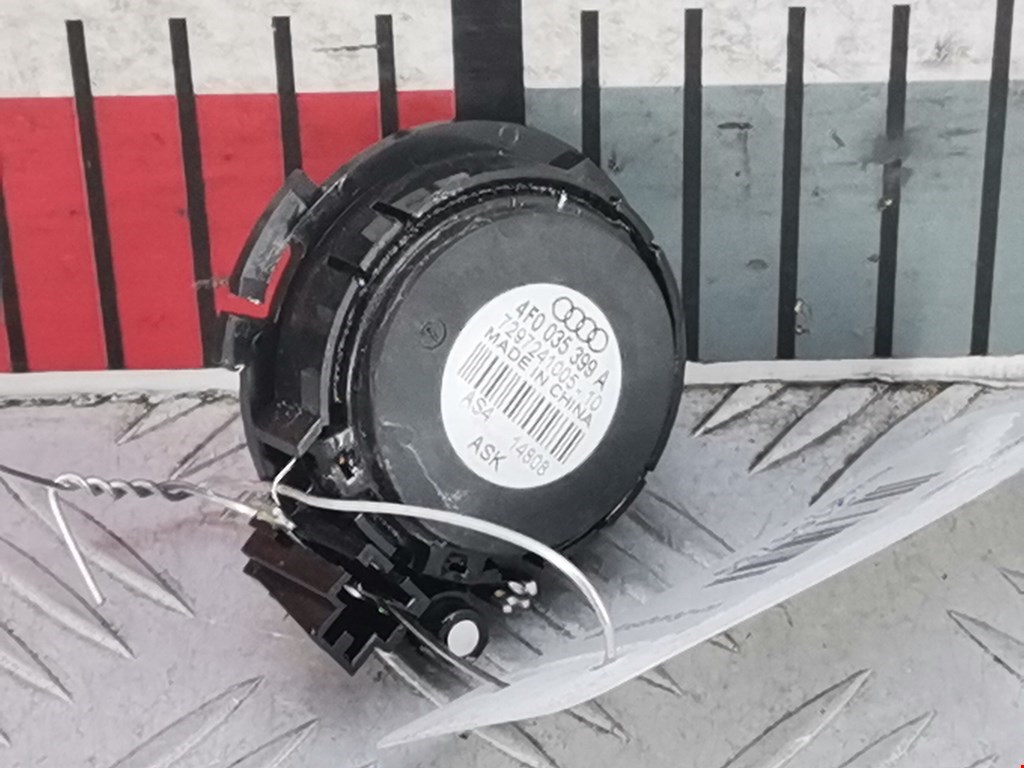 Динамик AUDI A4 B8 2007-2015