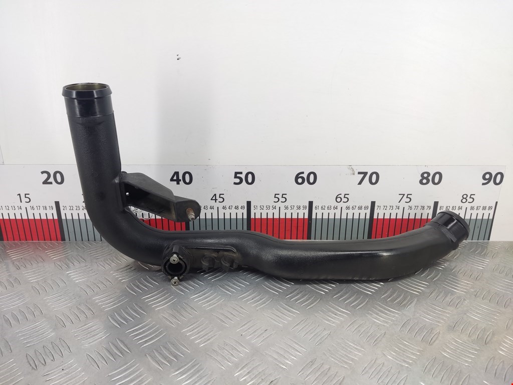 Патрубок интеркулера VOLKSWAGEN Passat B5 1997-2005