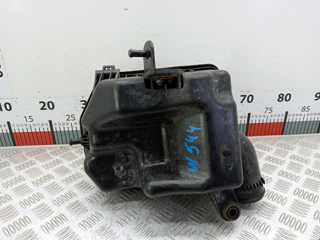 Корпус воздушного фильтра KIA Carens 2006-2012