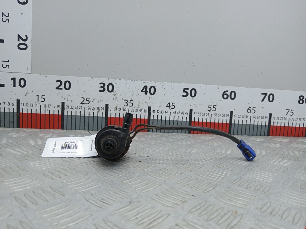 Насос (моторчик) омывателя Subaru Forester 2 (SG) (2002-2008)