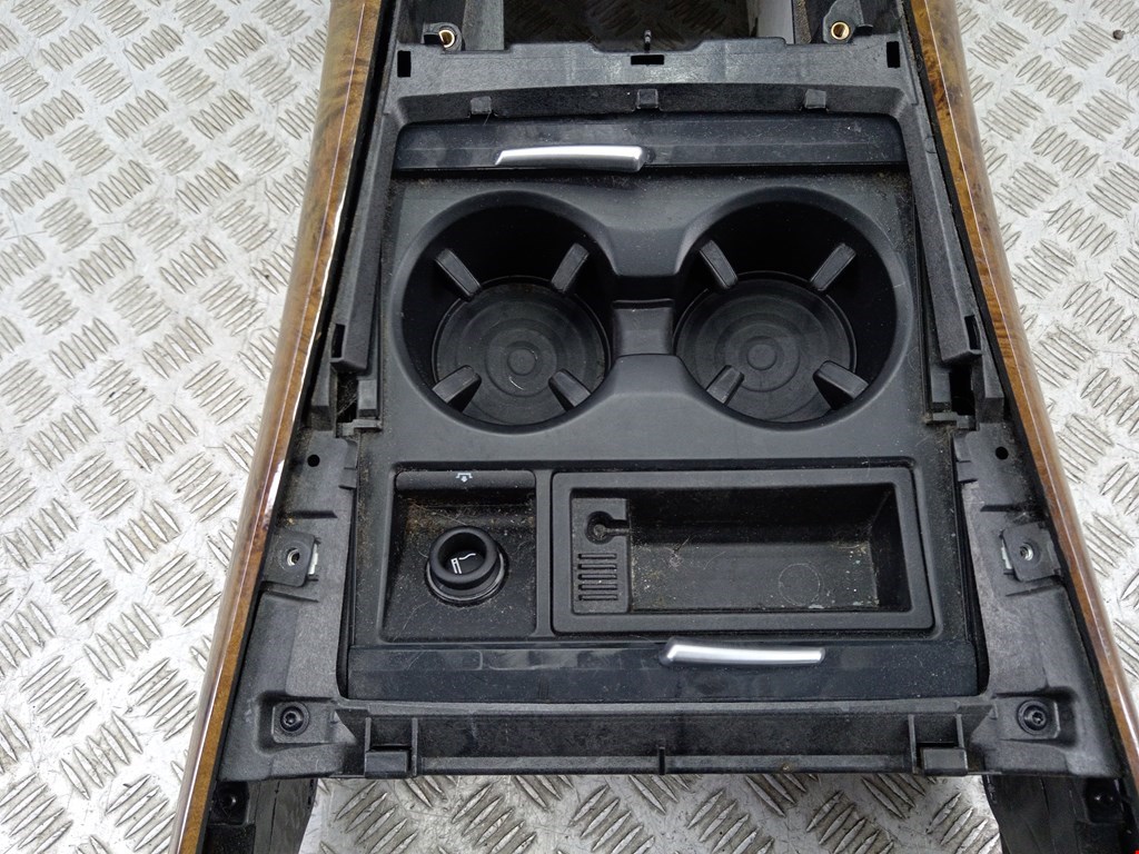 Консоль BMW X5 E70 2007-2013