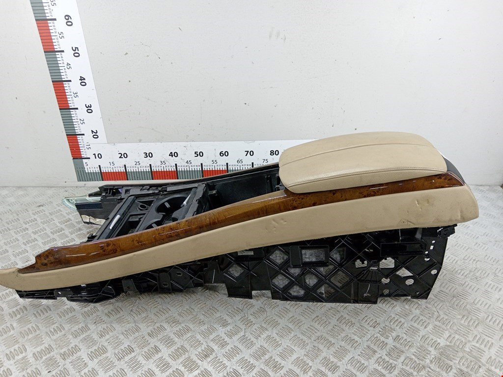 Консоль BMW X5 E70 2007-2013