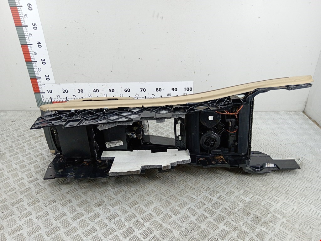 Консоль BMW X5 E70 2007-2013