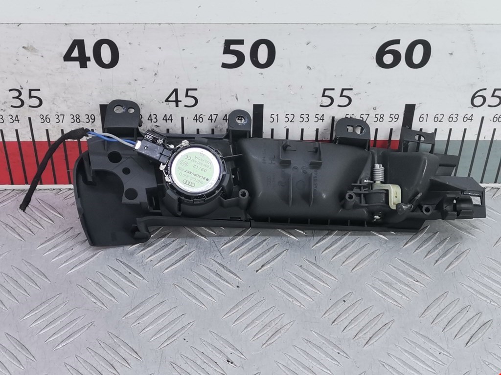 Ручка дверная задняя внутренняя левая AUDI A3 8P 2003-2013