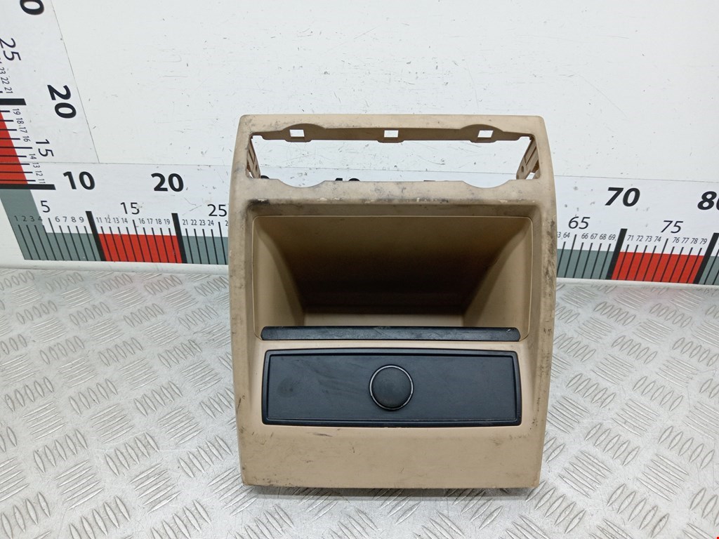 Консоль BMW X5 E70 2007-2013