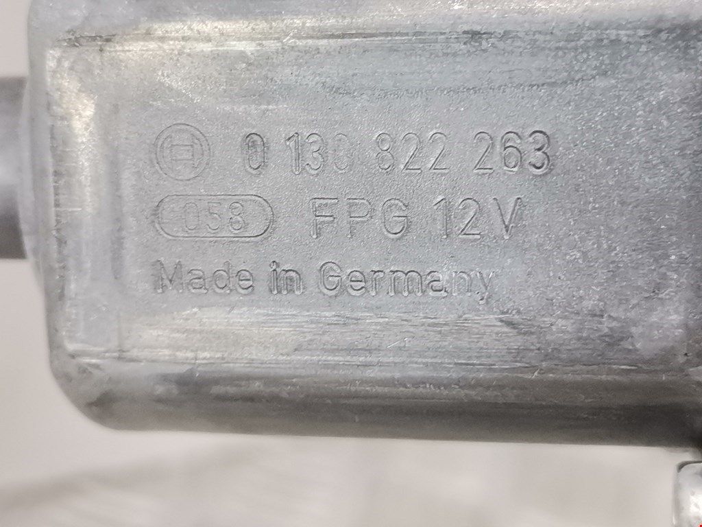 Стеклоподъемник задний левый AUDI A3 8P 2003-2013