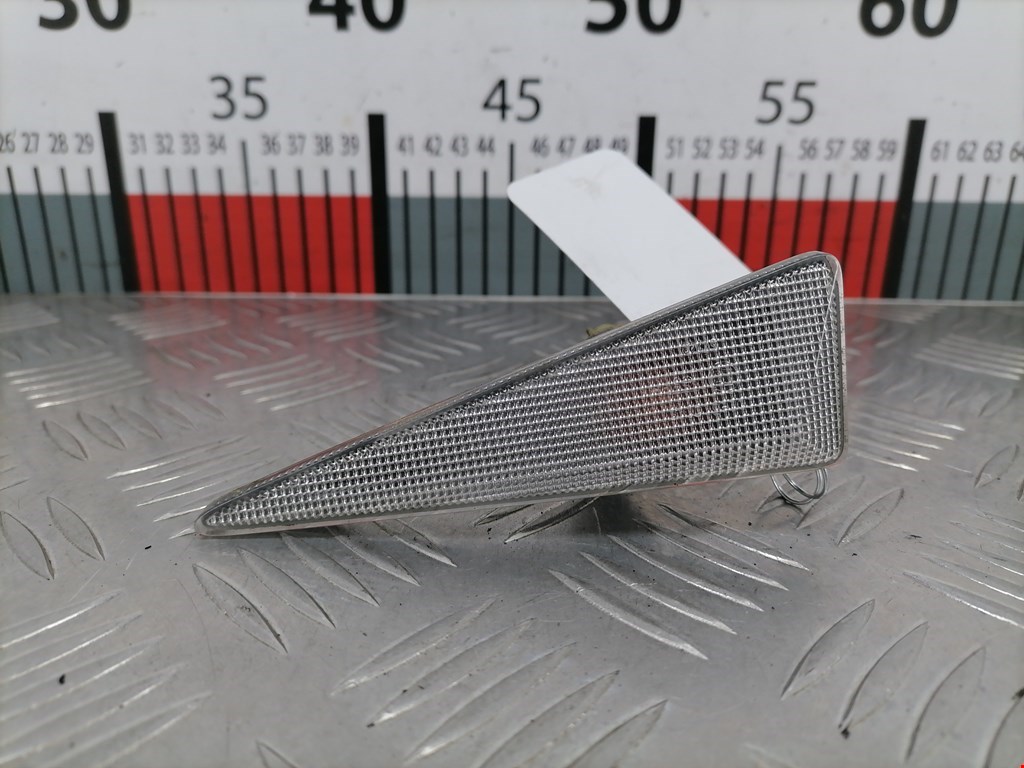 Повторитель указателя поворота правый Renault Scenic 2 (2003-2009)