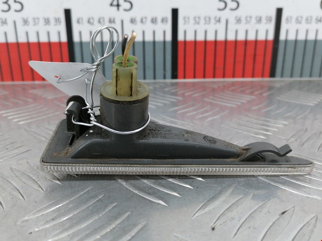 Повторитель на крыло RENAULT Scenic II 2003-2010