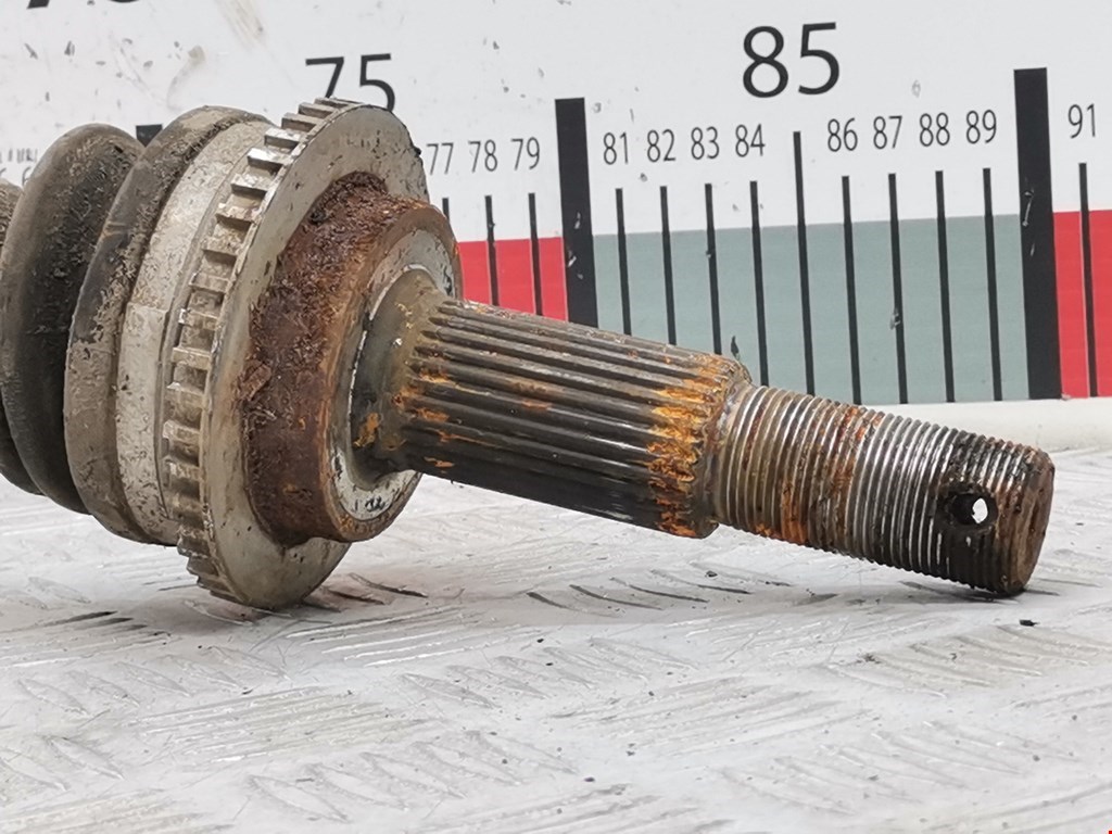 Полуось (привод, приводной вал) задняя правая NISSAN X-Trail T30 2000-2007