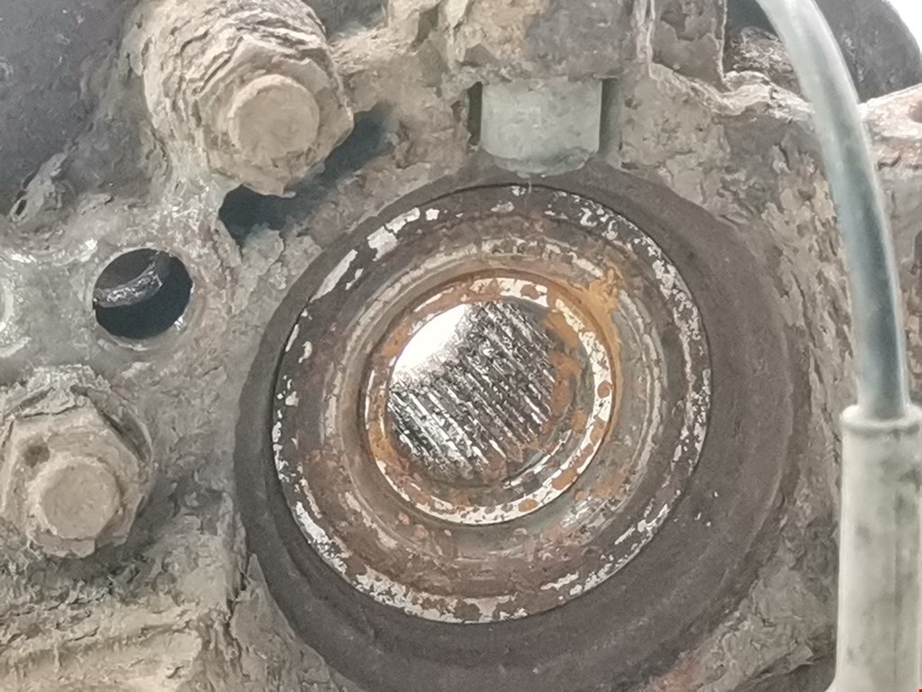 Ступица задняя левая NISSAN X-Trail T30 2000-2007