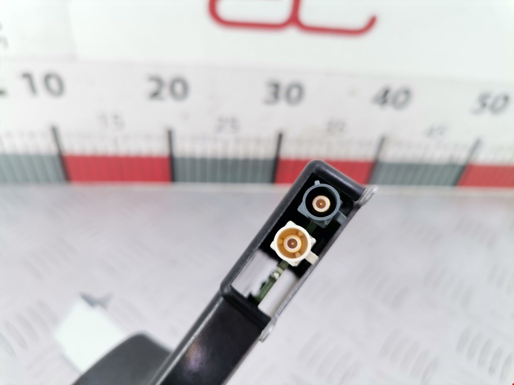 Усилитель антенны AUDI A3 8P 2003-2013