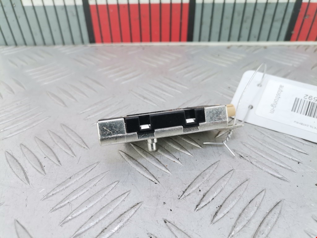 Усилитель антенны AUDI A3 8P 2003-2013